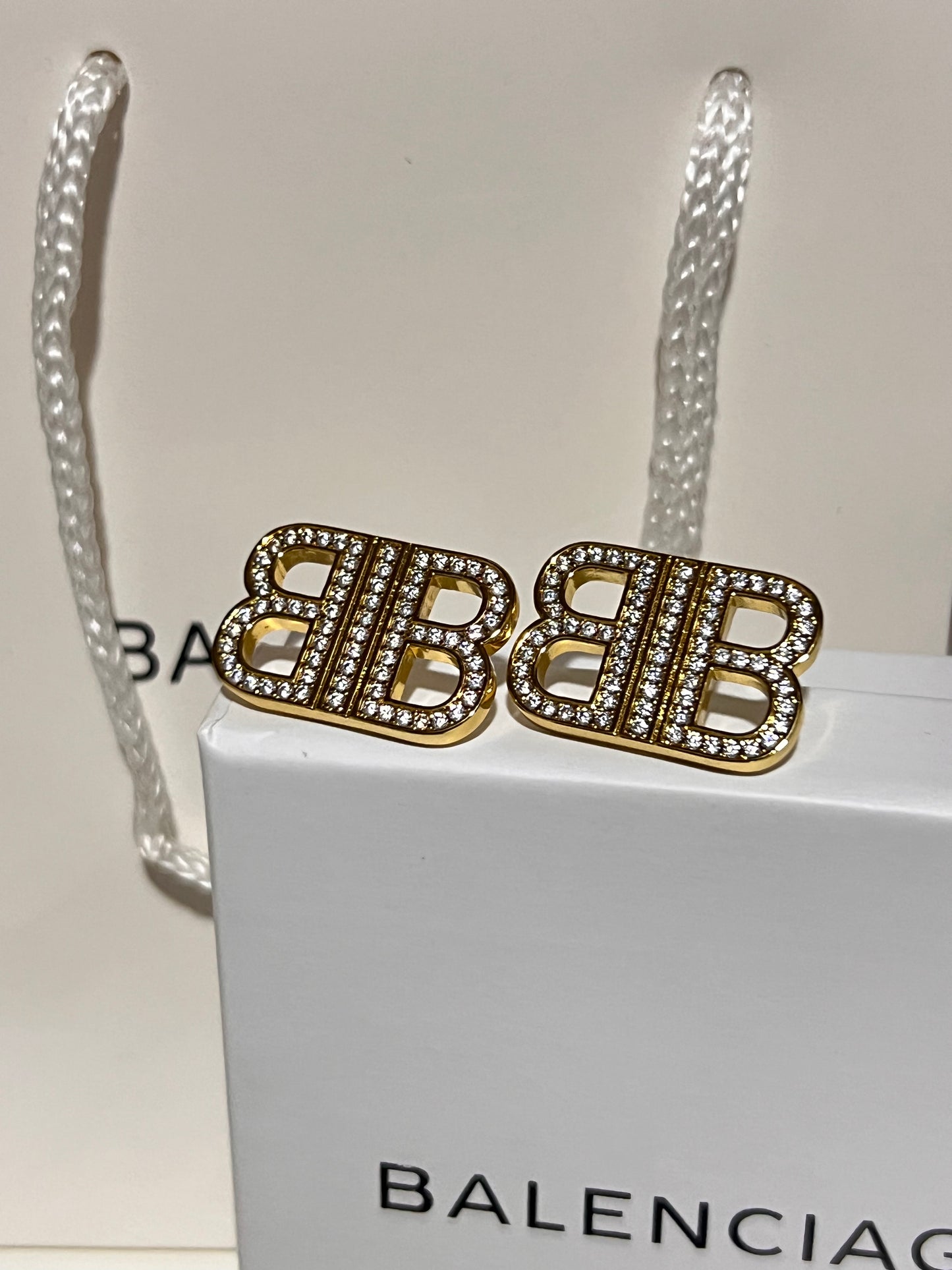 Aretes Balenciaga Chico