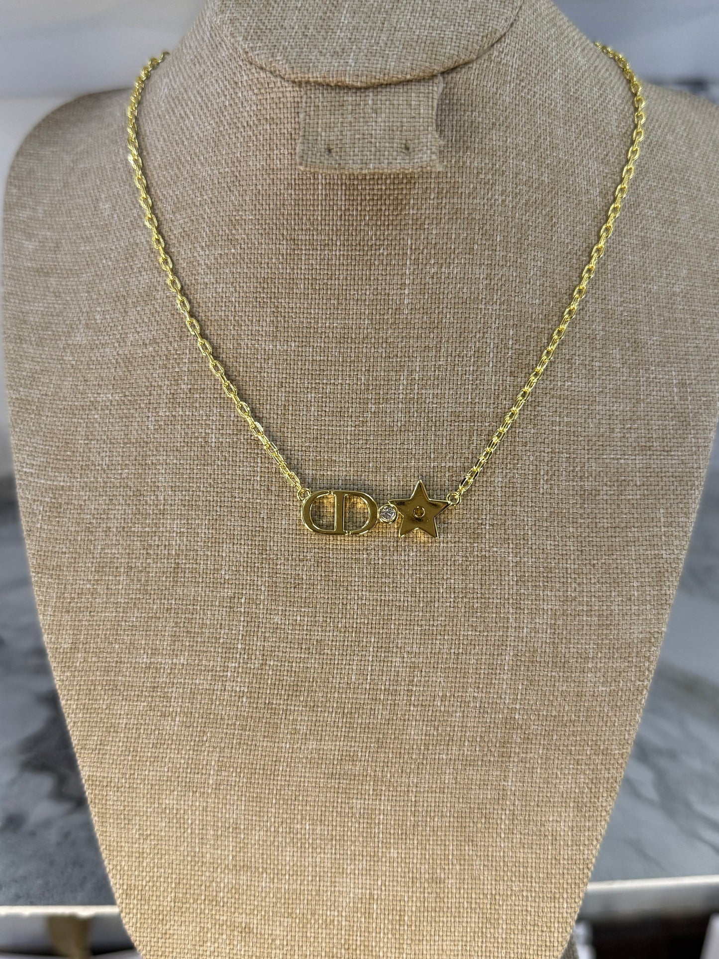 cadena Dior sencilla estrella