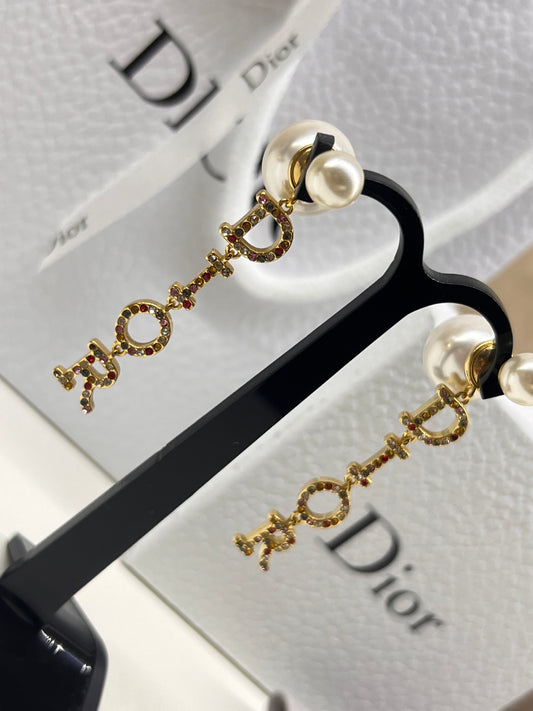 Aretes Tribal Largos Letras Dior