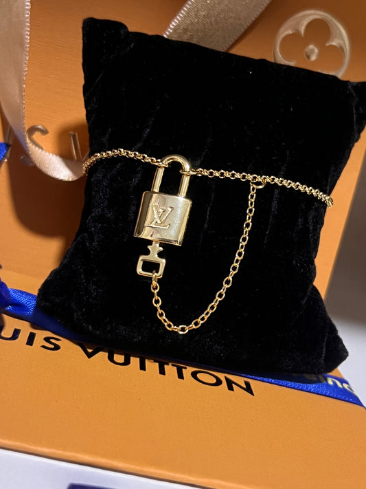 Pulsera Lv Lock