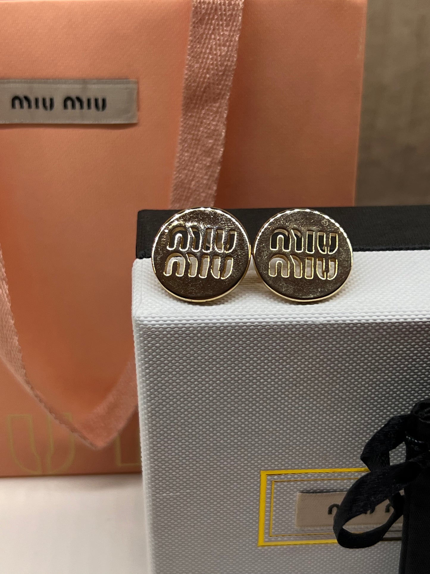 Aretes Miu Miu Placa