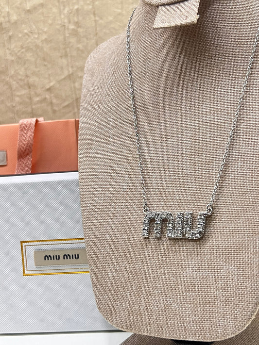 Cadena Miu Miu Clasica