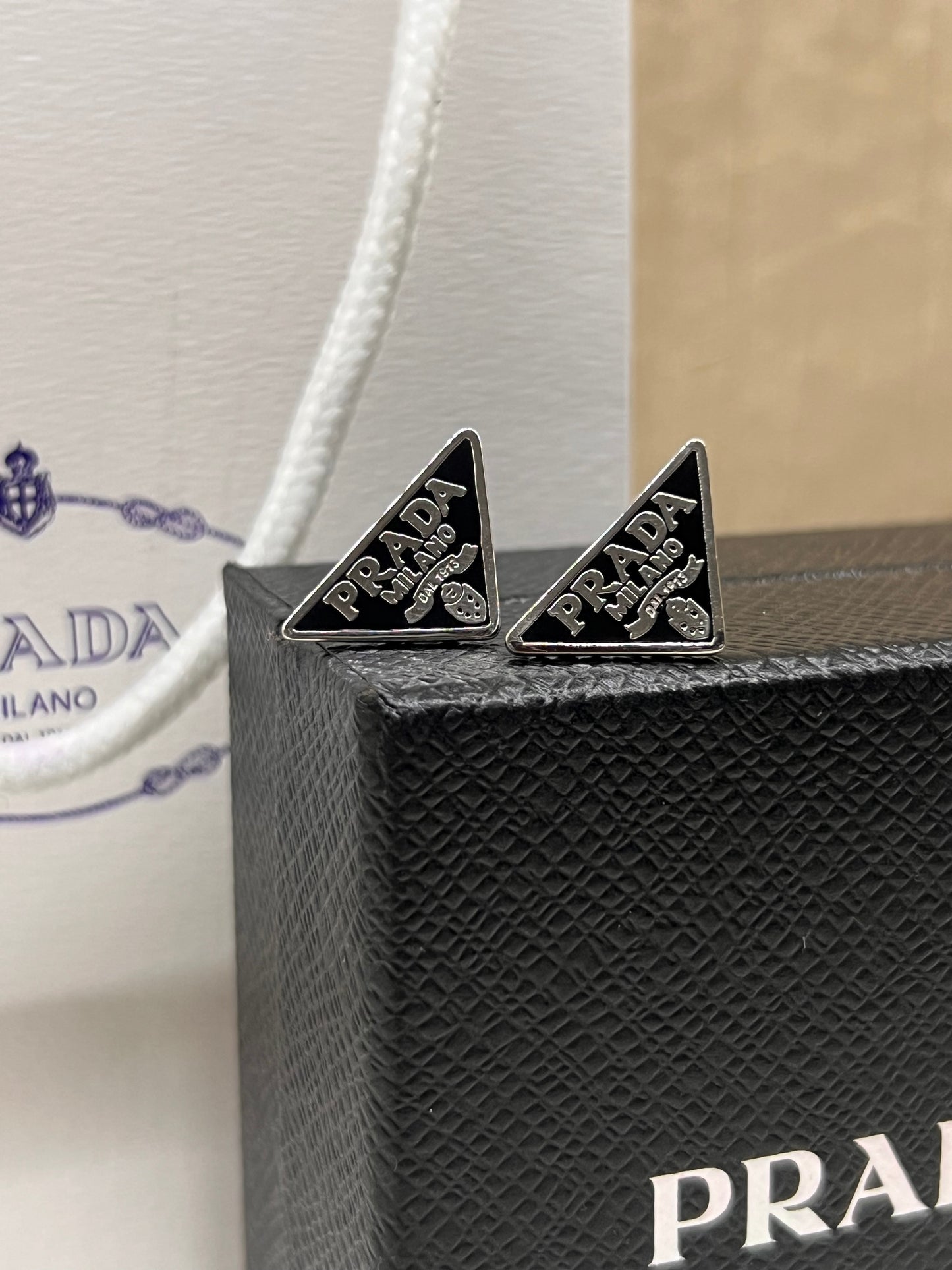 Aretes Prada Clasico