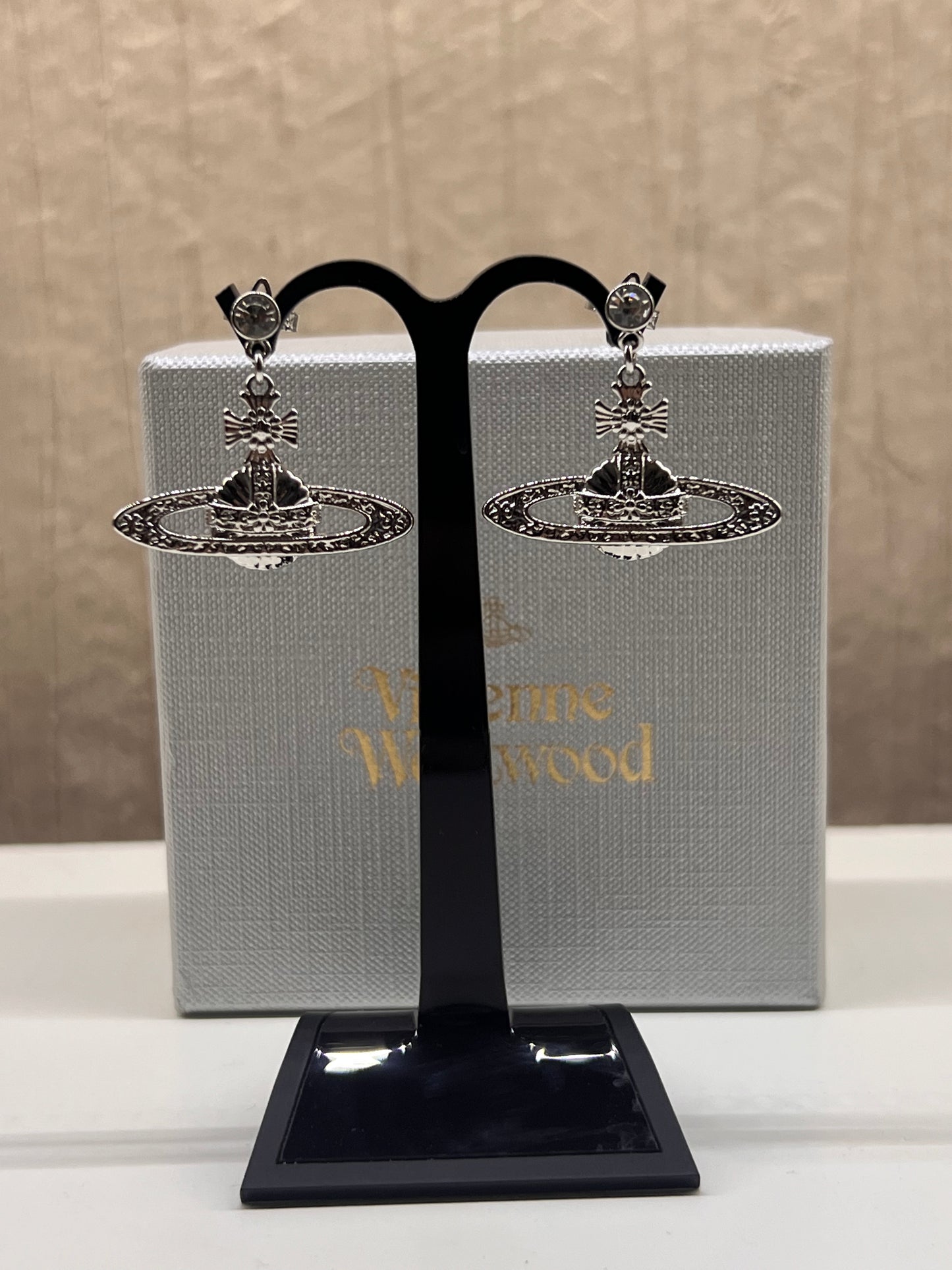 Aretes Vivianne Westwood Liso