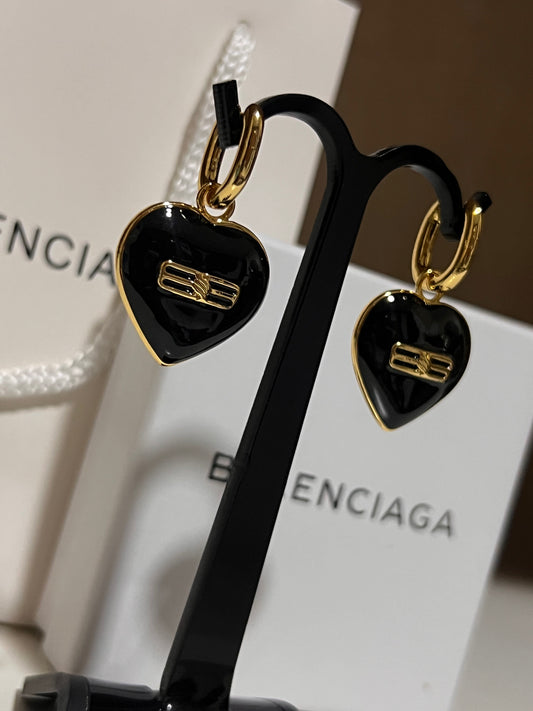 Aretes Balenciaga Corazon