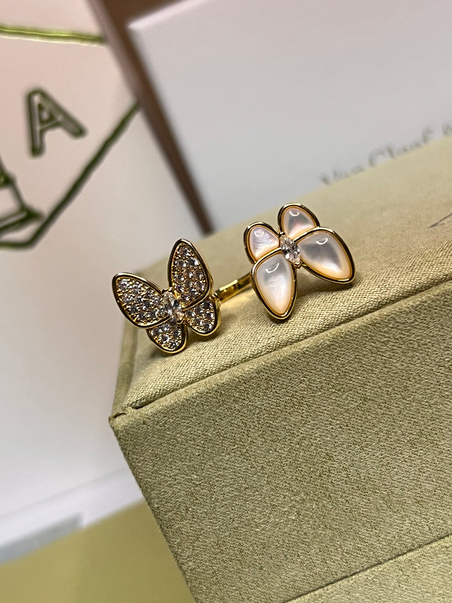 Anillo Vca Butterflies