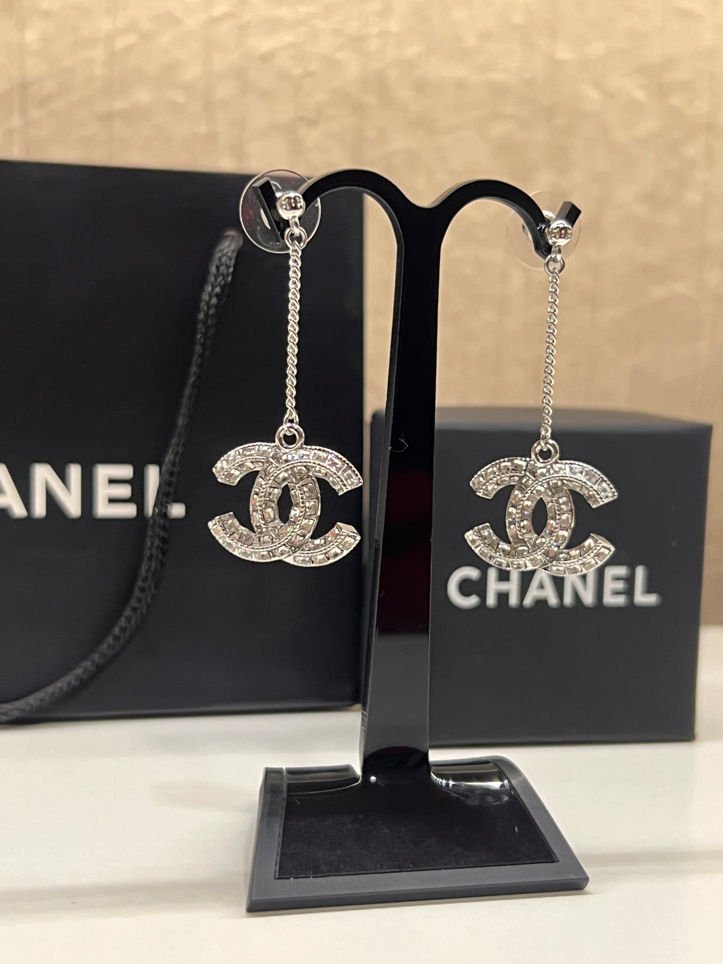 Aretes Chanel Cadena C/Logo