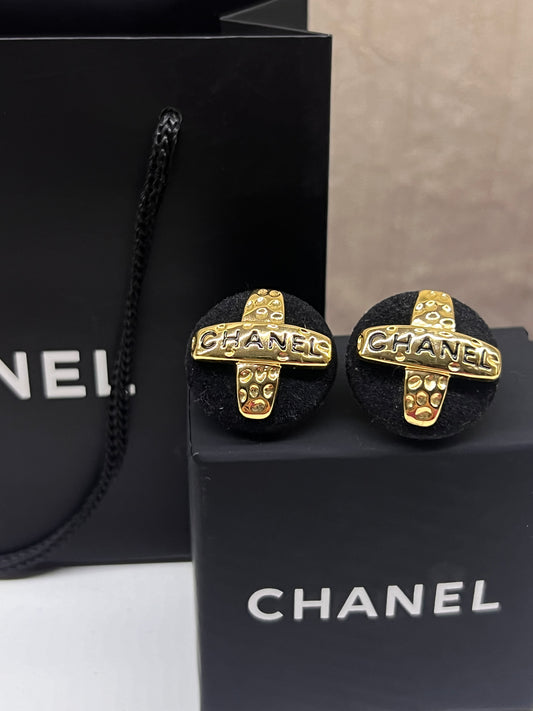 Arete Chanel Esfera Gamuza