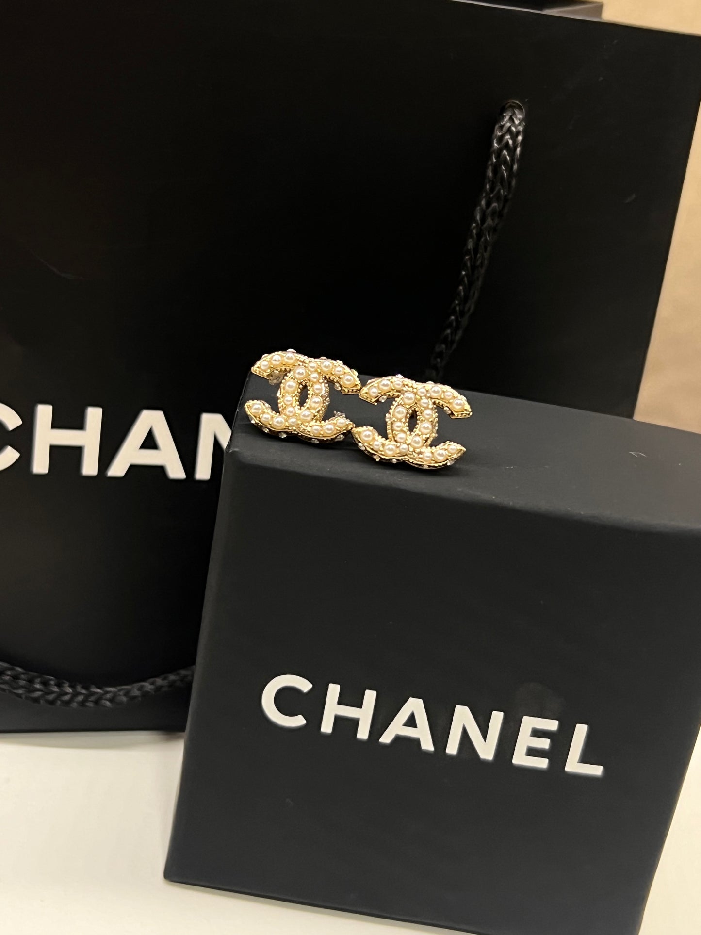 Arete Chanel Mini Con Perlas