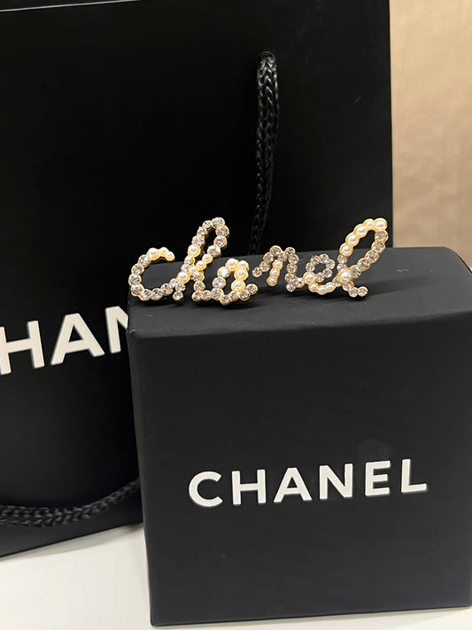 Arete Letras Chanel