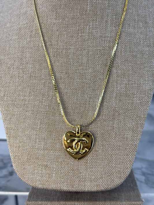 cadena chanel corazon oro