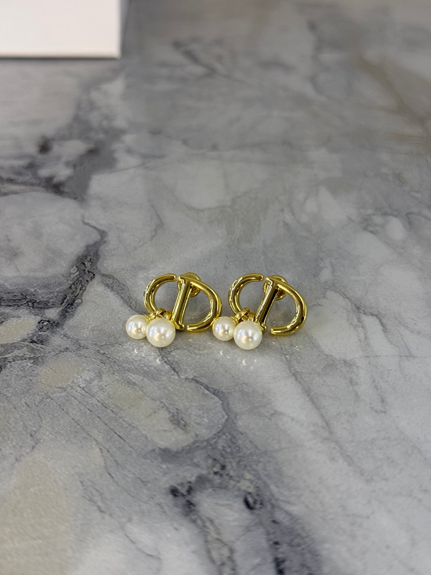arete Dior cd liso perlas colgante